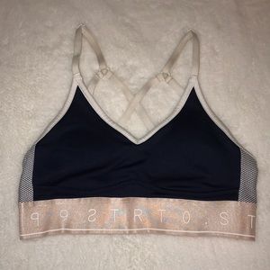 ❄️2 FOR $20❄️ H&M Sports Bra